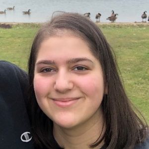 Meet your Posher, Chloe